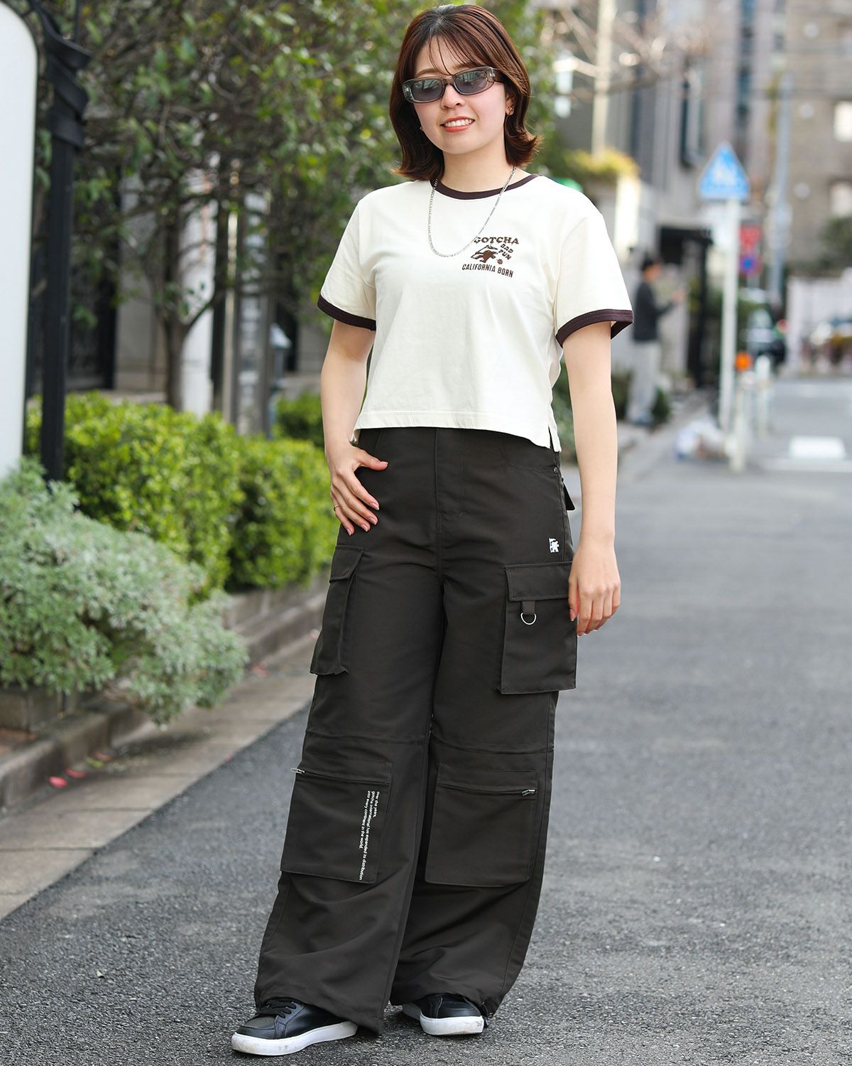 チャコール:157cm(Mサイズ着用)