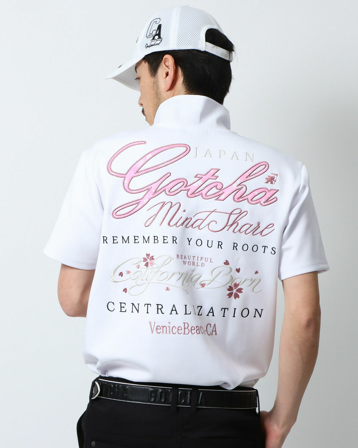 ホワイト：180cm67kg(Lサイズ着用)