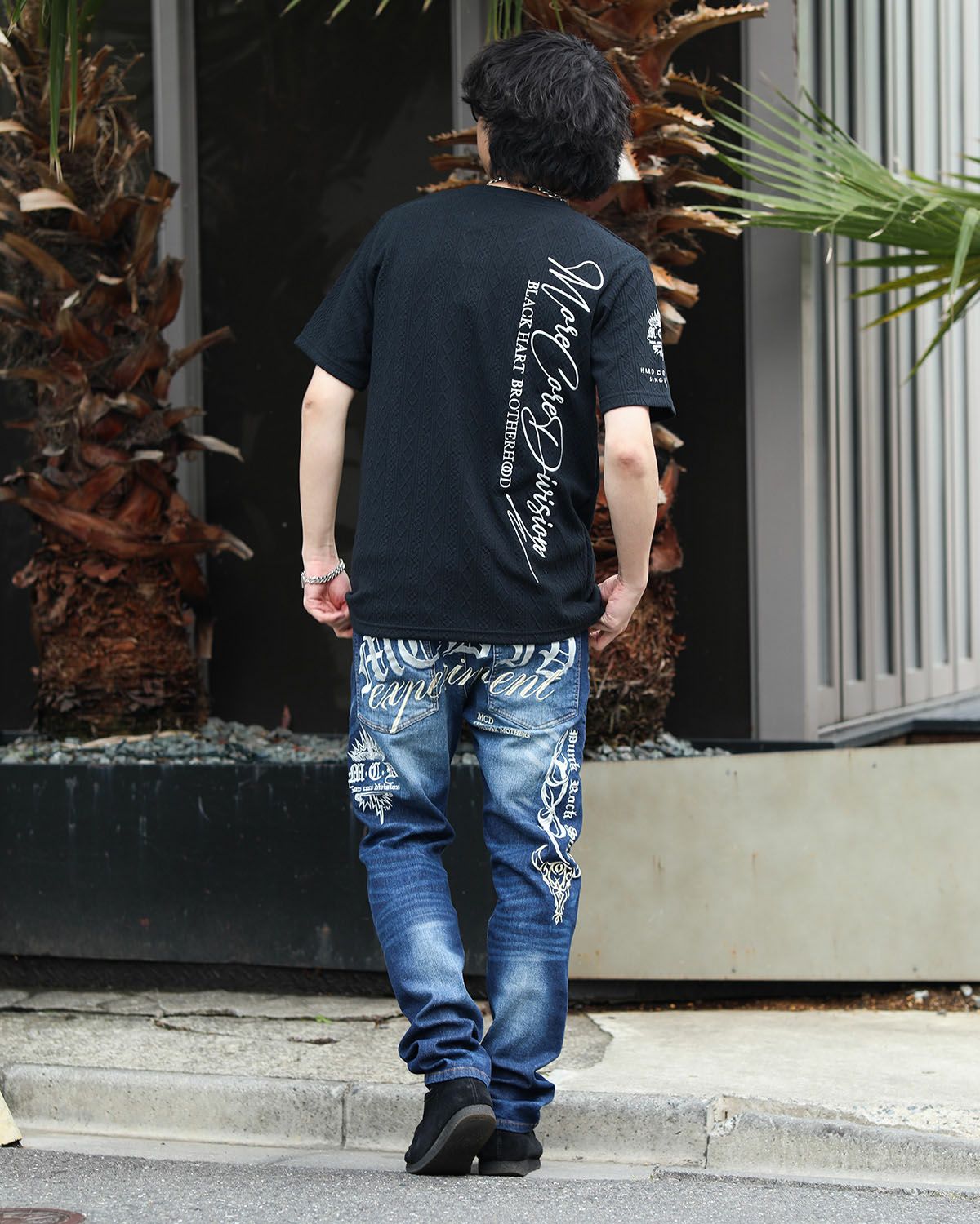 ブラック:173cm/63kg(Lサイズ着用)