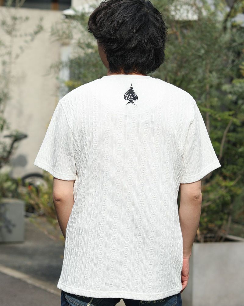 ホワイト:173cm/63kg(XLサイズ着用)