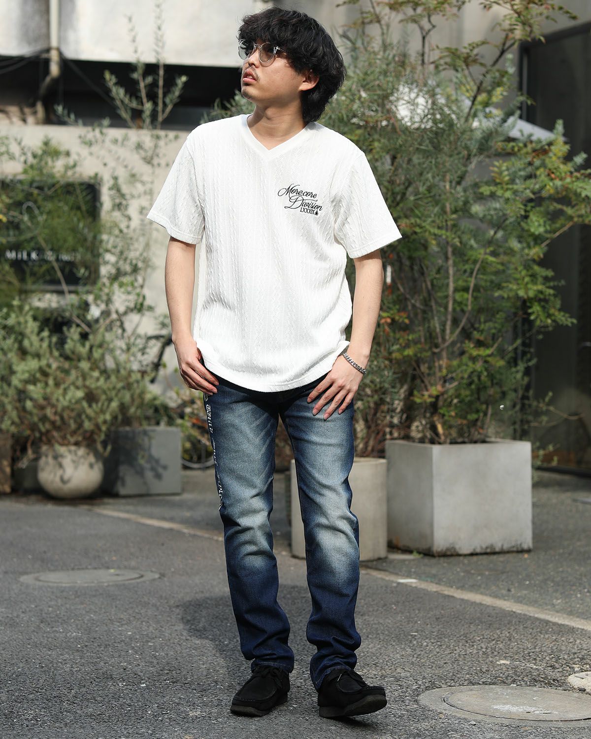 ホワイト:173cm/63kg(XLサイズ着用)