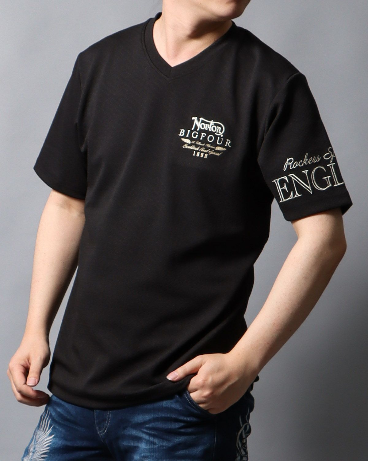 ブラック：178cm/75kg(Lサイズ着用)