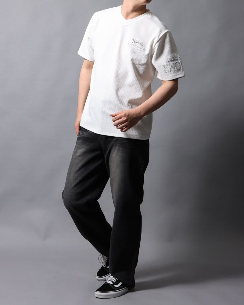 ホワイト：178cm/75kg(Lサイズ着用)