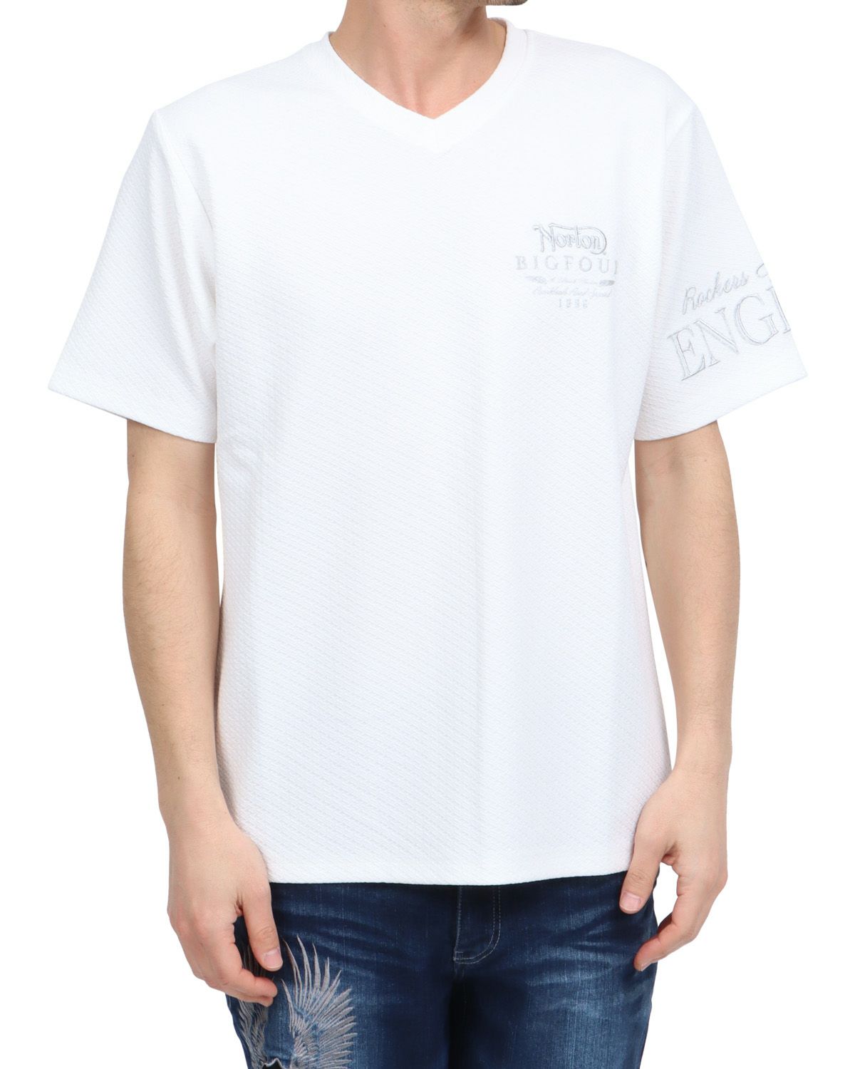 ホワイト：180cm67kg(Lサイズ着用)