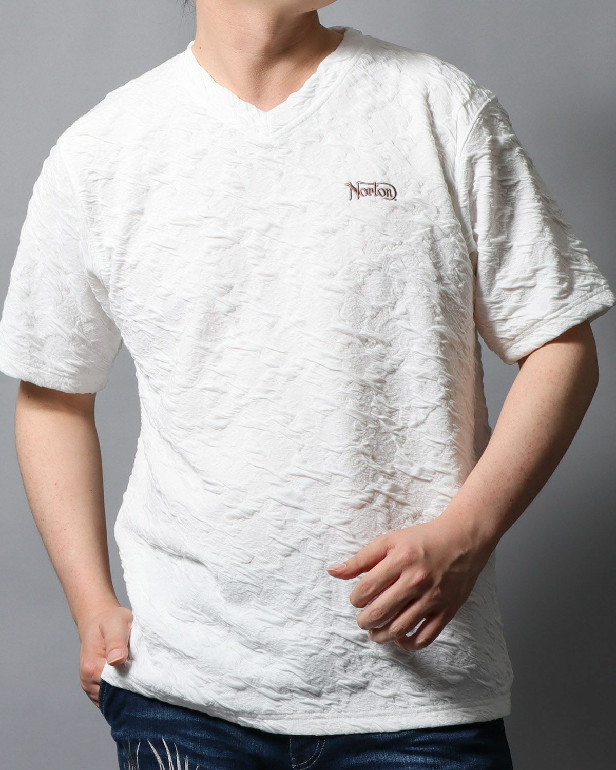 オフホワイト：178cm/75kg(Lサイズ着用)