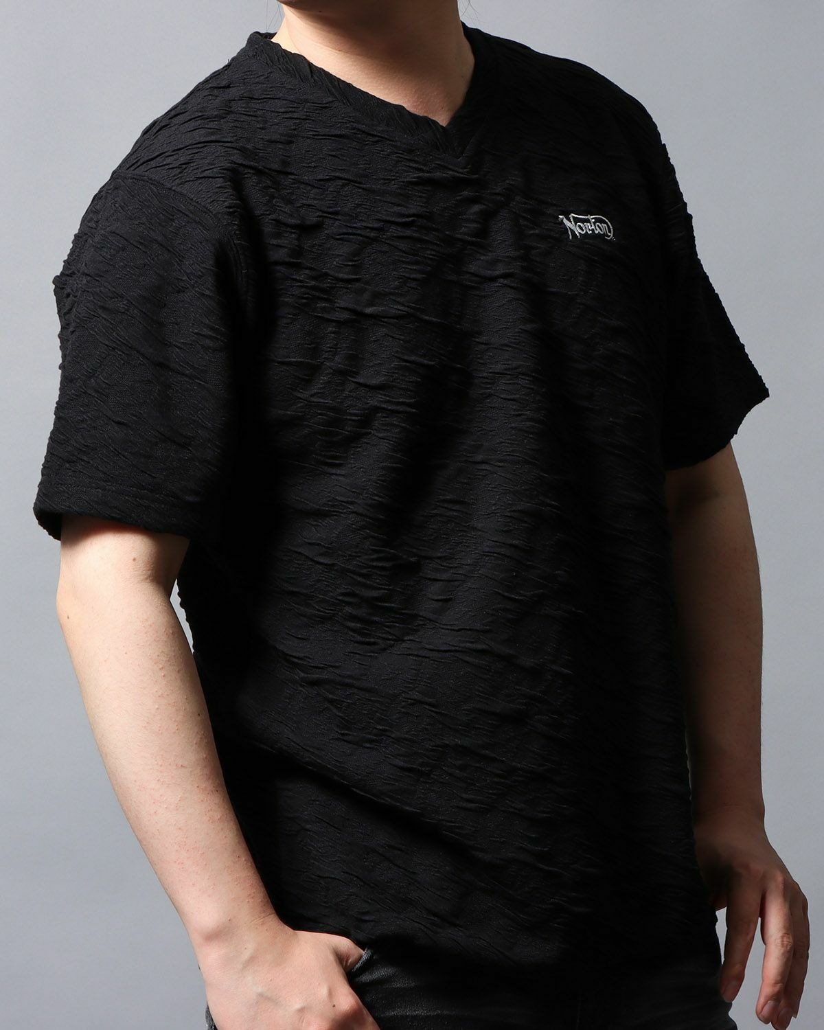 ブラック：178cm/75kg(Lサイズ着用)