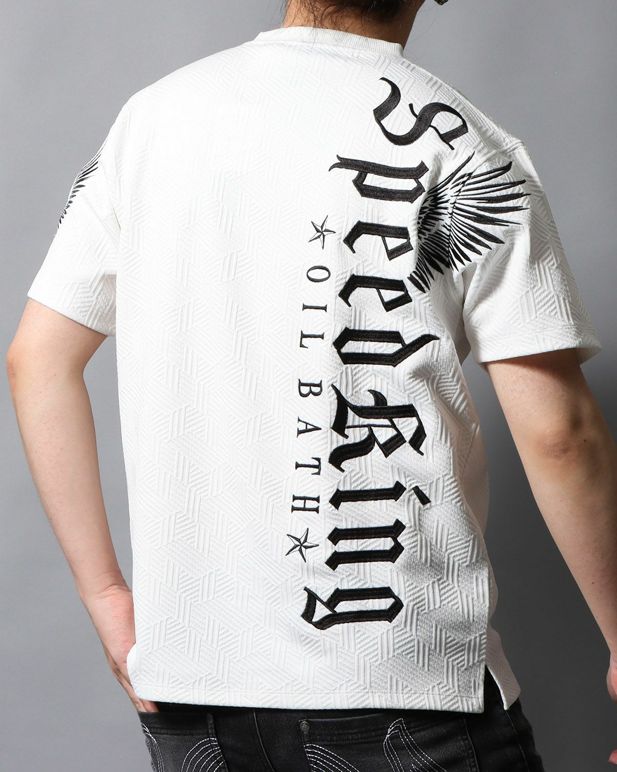 ホワイト：178cm/75kg(Lサイズ着用)