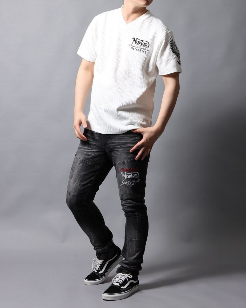 ホワイト：178cm/75kg(Lサイズ着用)