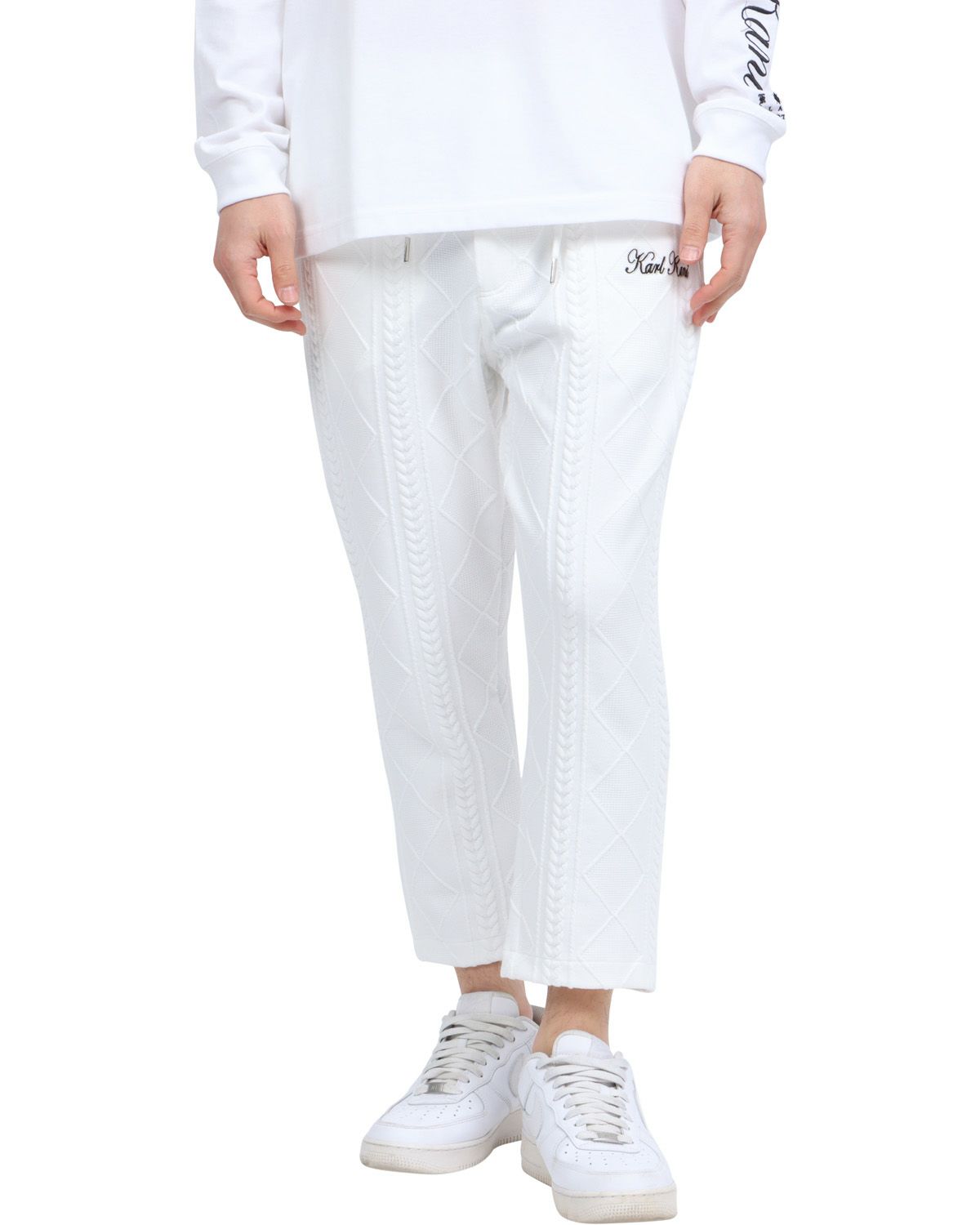 ホワイト：180cm67kg(Lサイズ着用)