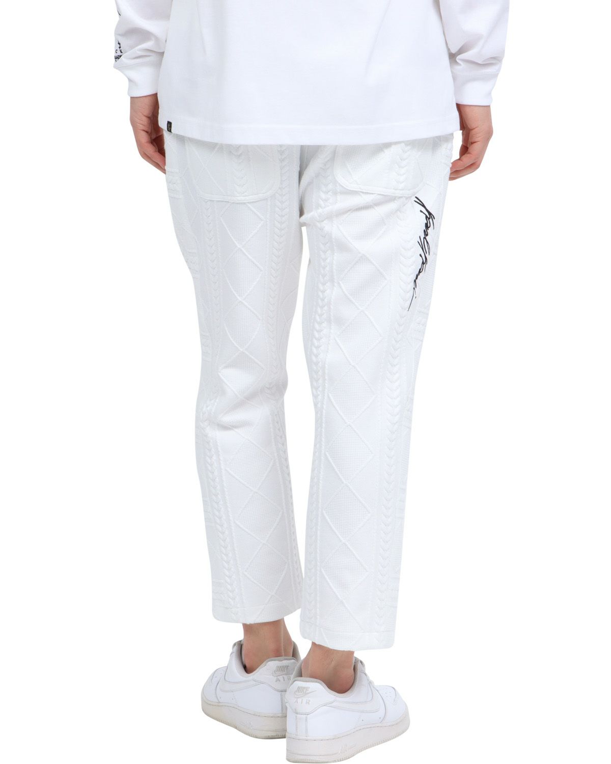 ホワイト：180cm67kg(Lサイズ着用)