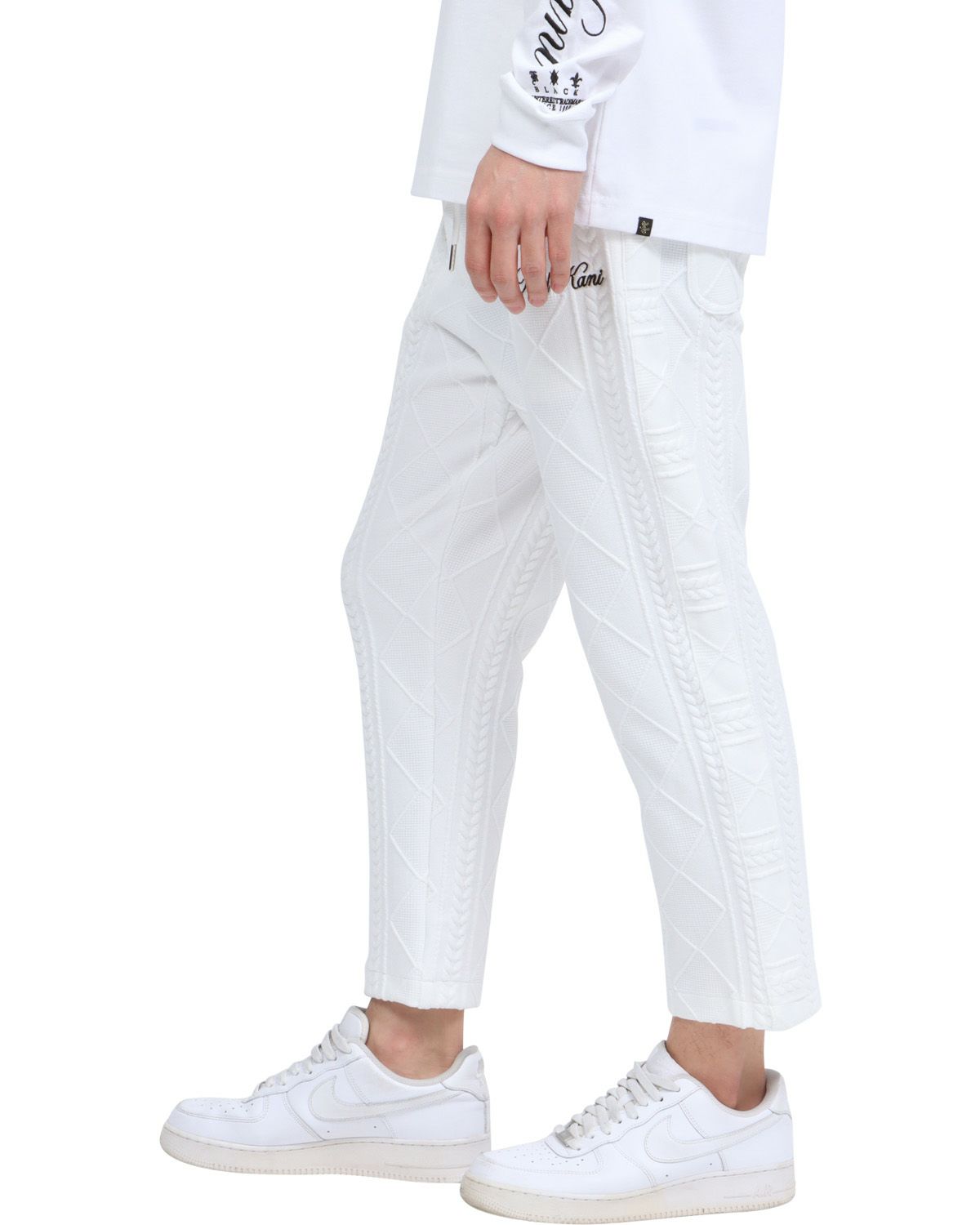 ホワイト：180cm67kg(Lサイズ着用)