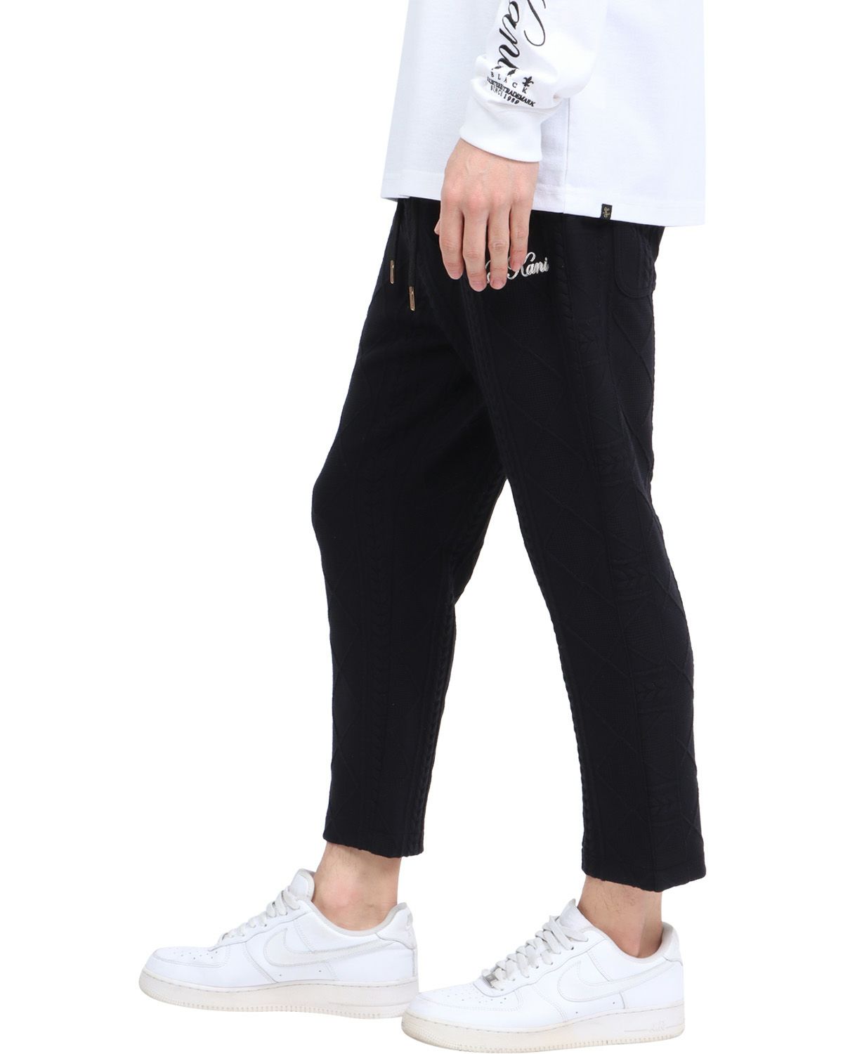 ブラック：180cm67kg(Mサイズ着用)