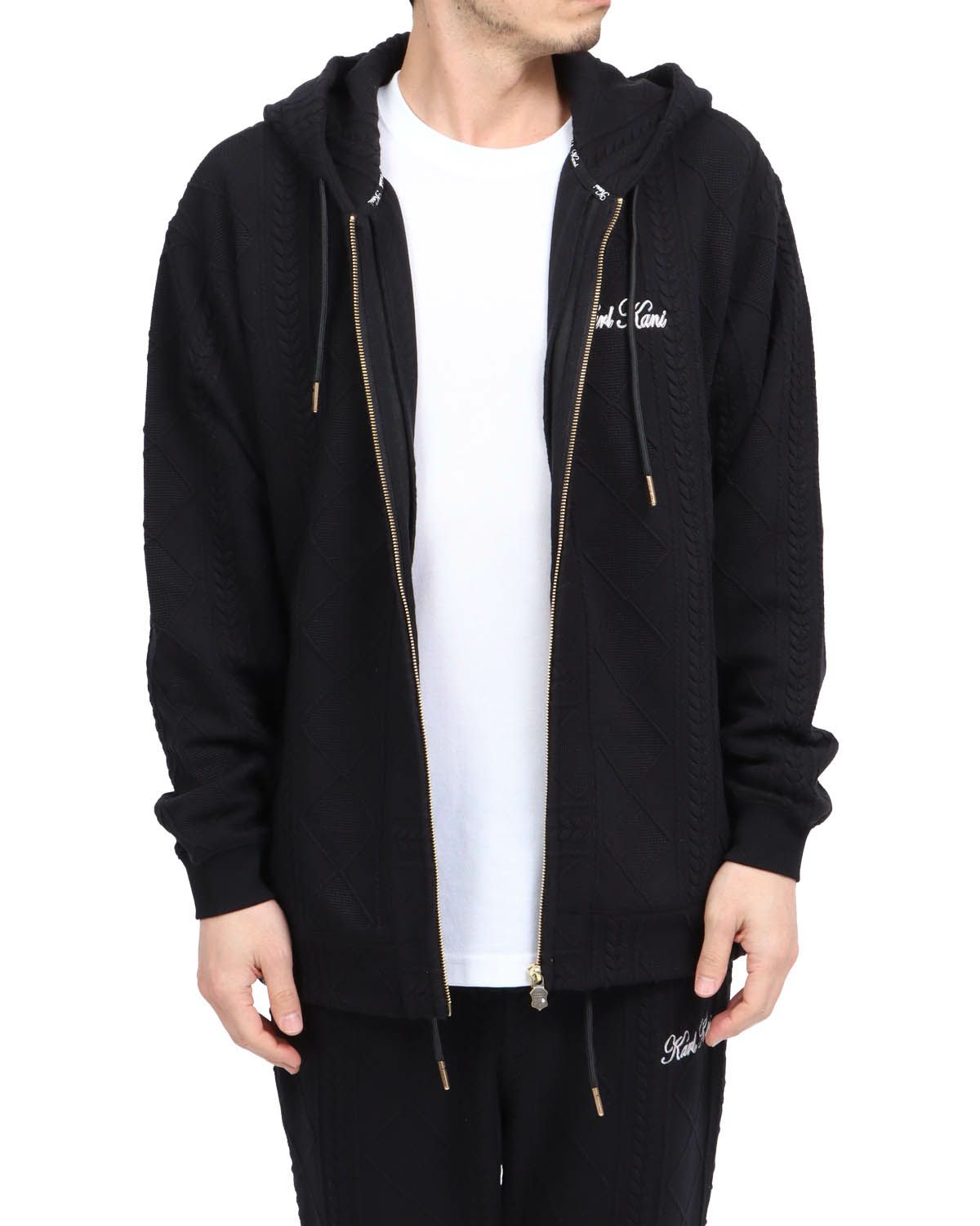 ブラック：180cm67kg(Lサイズ着用)