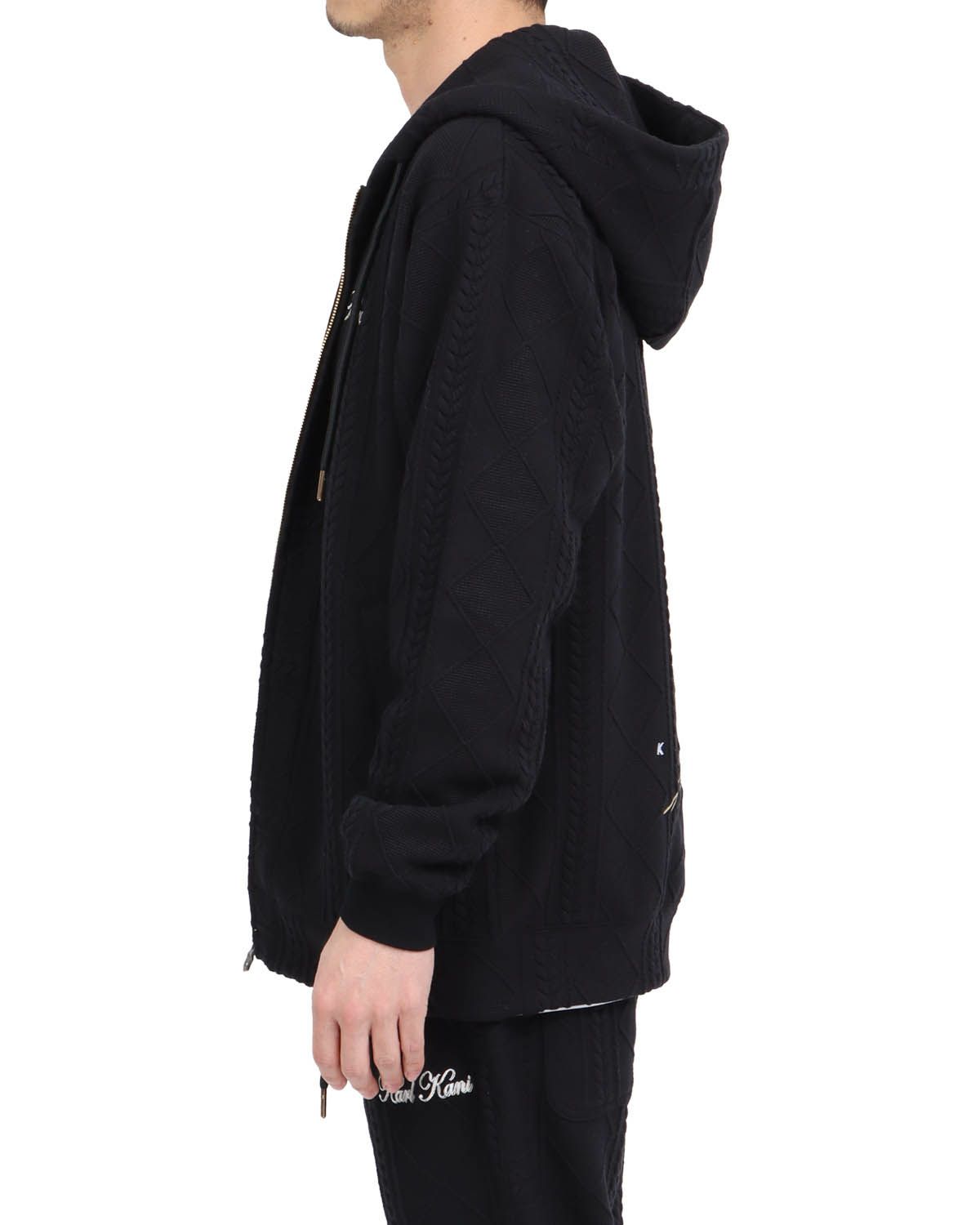 ブラック：180cm67kg(Lサイズ着用)