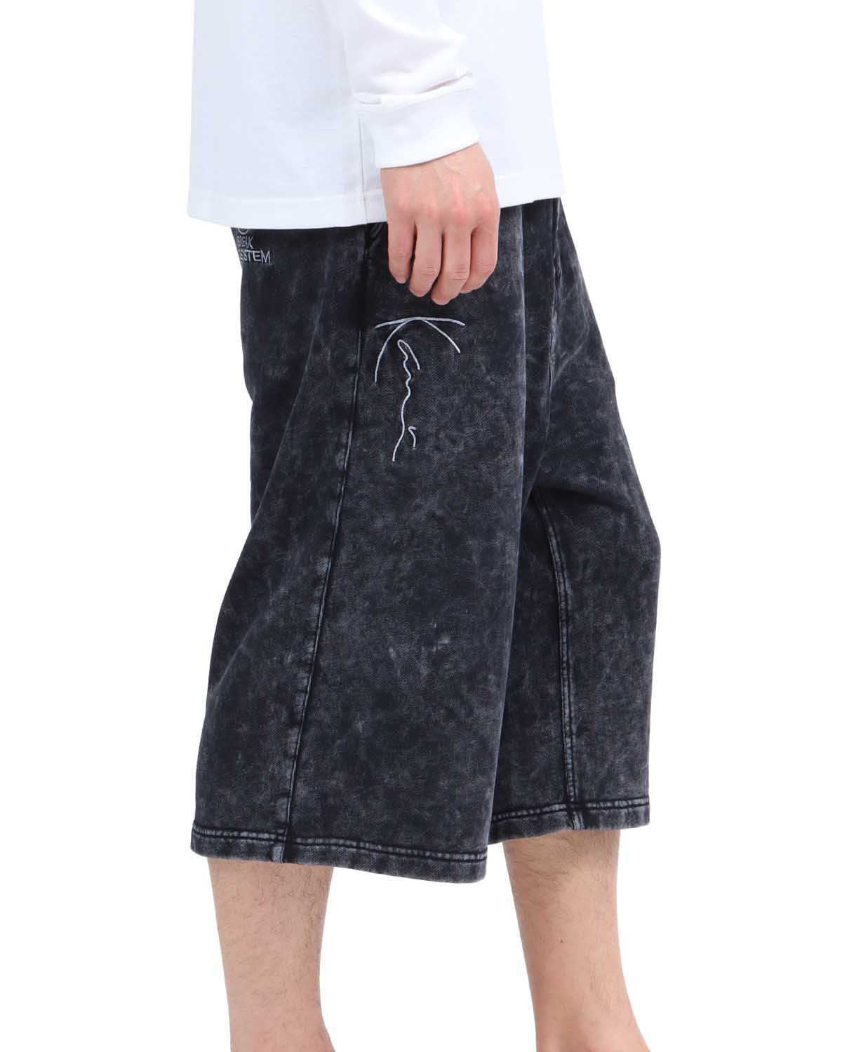 ブラック：180cm67kg(Lサイズ着用)