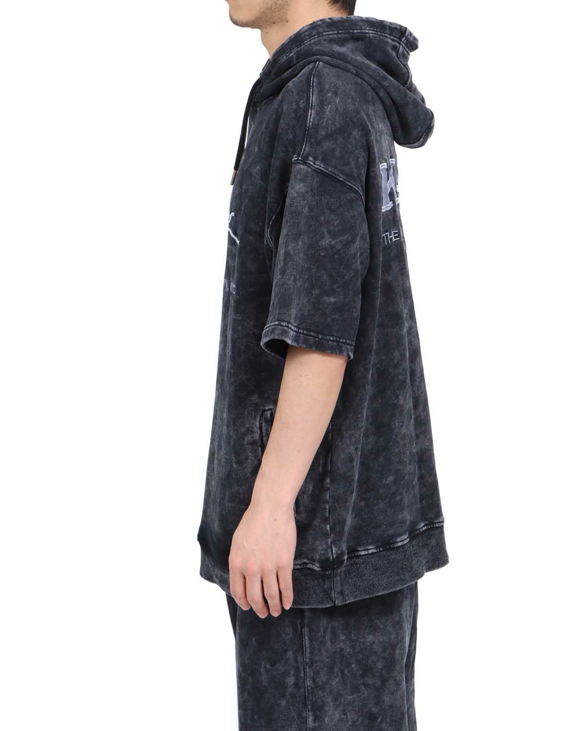 ブラック：180cm67kg(Lサイズ着用)