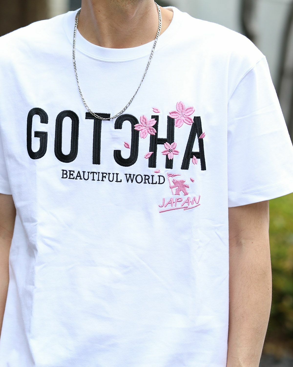 ホワイト：180cm67kg(Lサイズ着用)