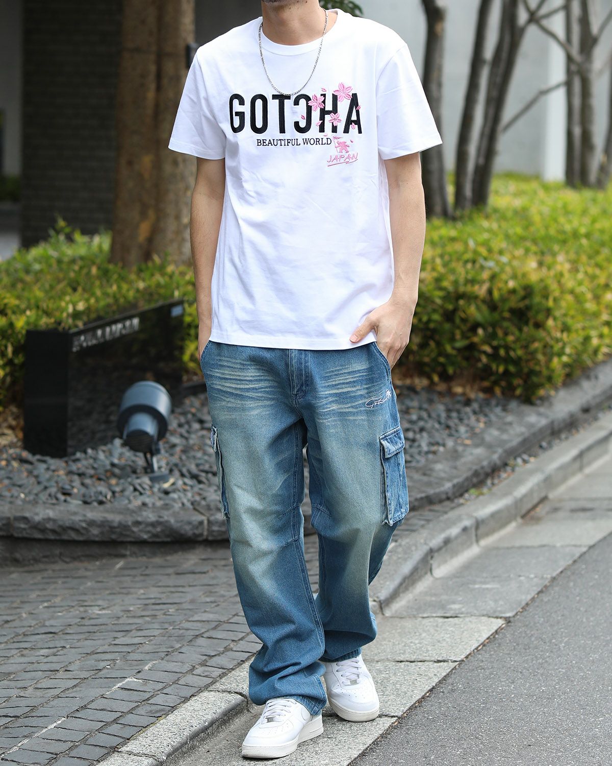 ホワイト：180cm67kg(Lサイズ着用)