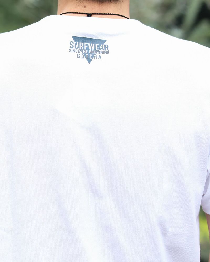 ホワイト：180cm67kg(Lサイズ着用)