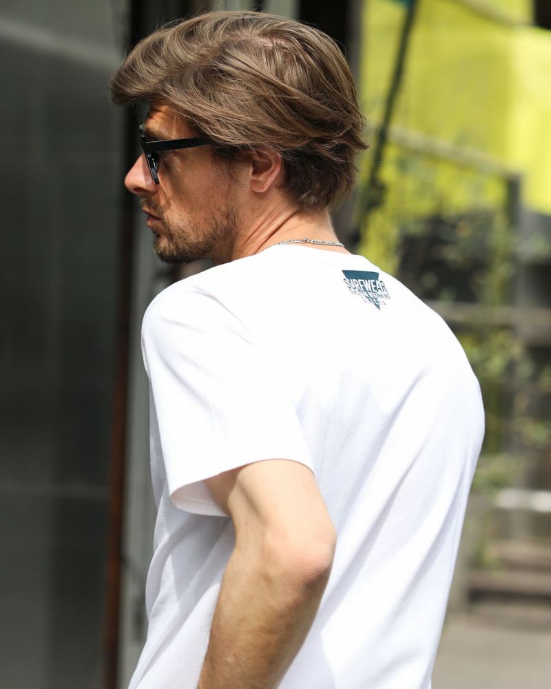 ホワイト：183cm70kg(Lサイズ着用)