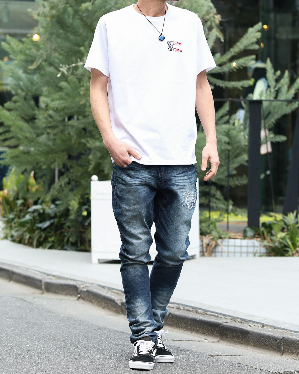 ホワイト：180cm67kg(Lサイズ着用)