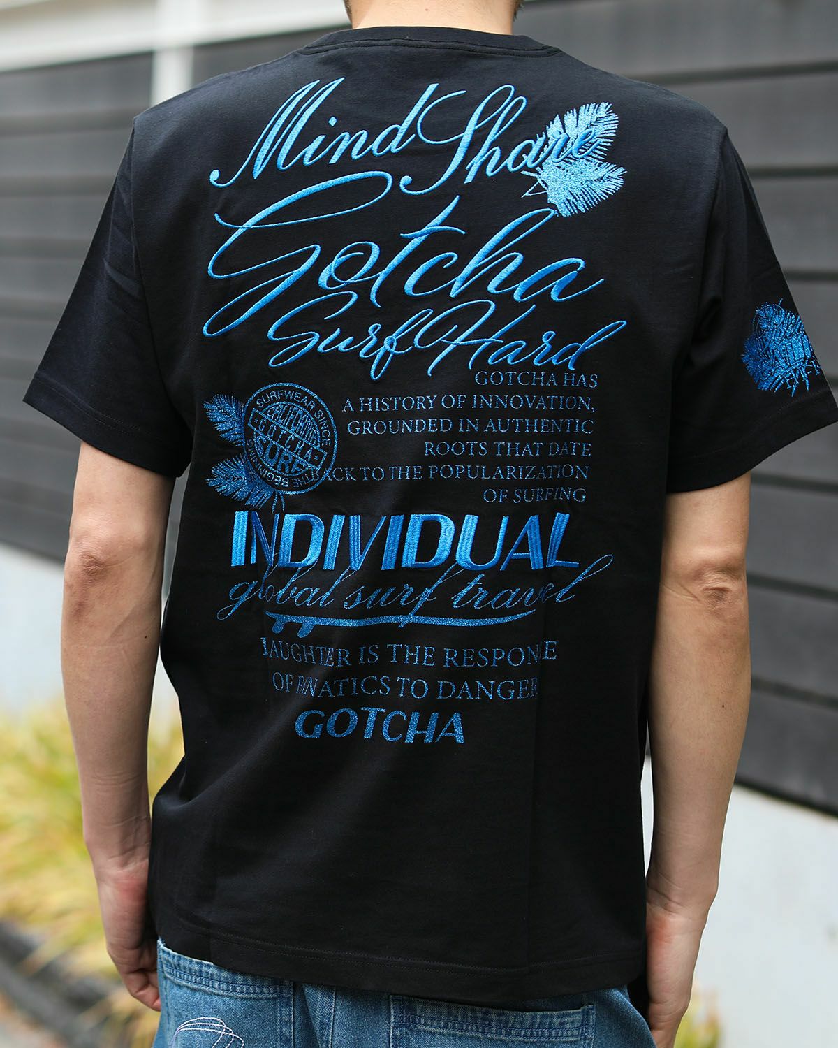 ブラック：180cm67kg(Lサイズ着用)