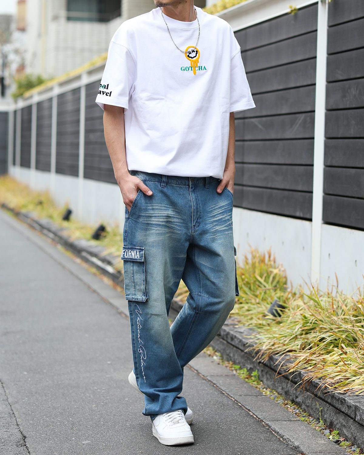 ホワイト：180cm67kg(Lサイズ着用)