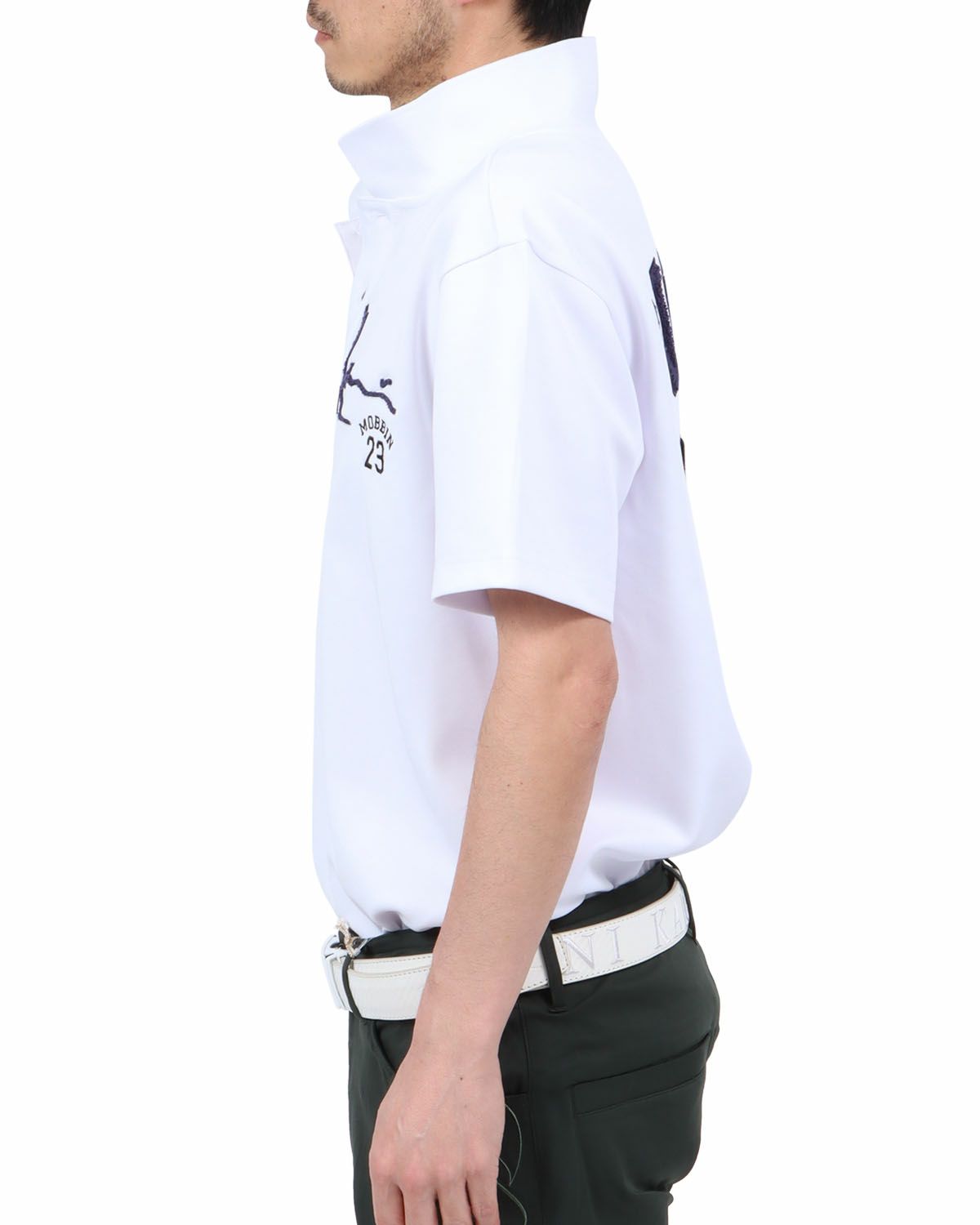 ホワイト：180cm67kg(Lサイズ着用)