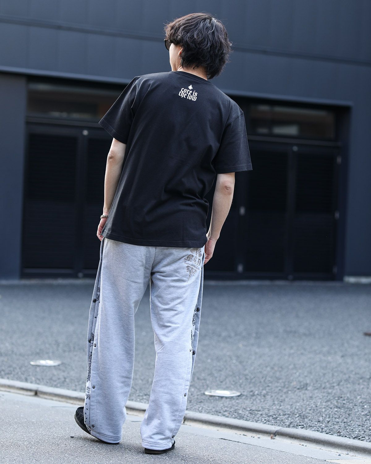 ブラック:173cm/63kg(Lサイズ着用)