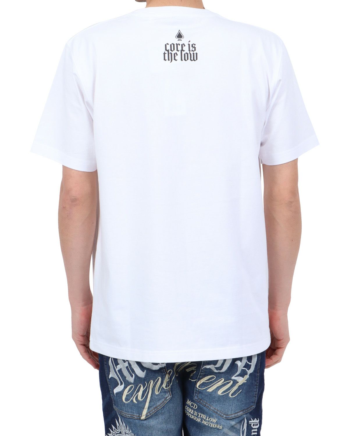 ホワイト：180cm67kg(Lサイズ着用)