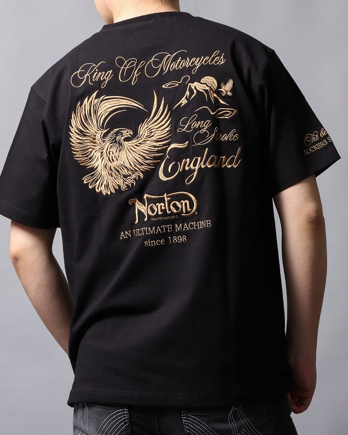 ブラック：178cm/75kg(Lサイズ着用)