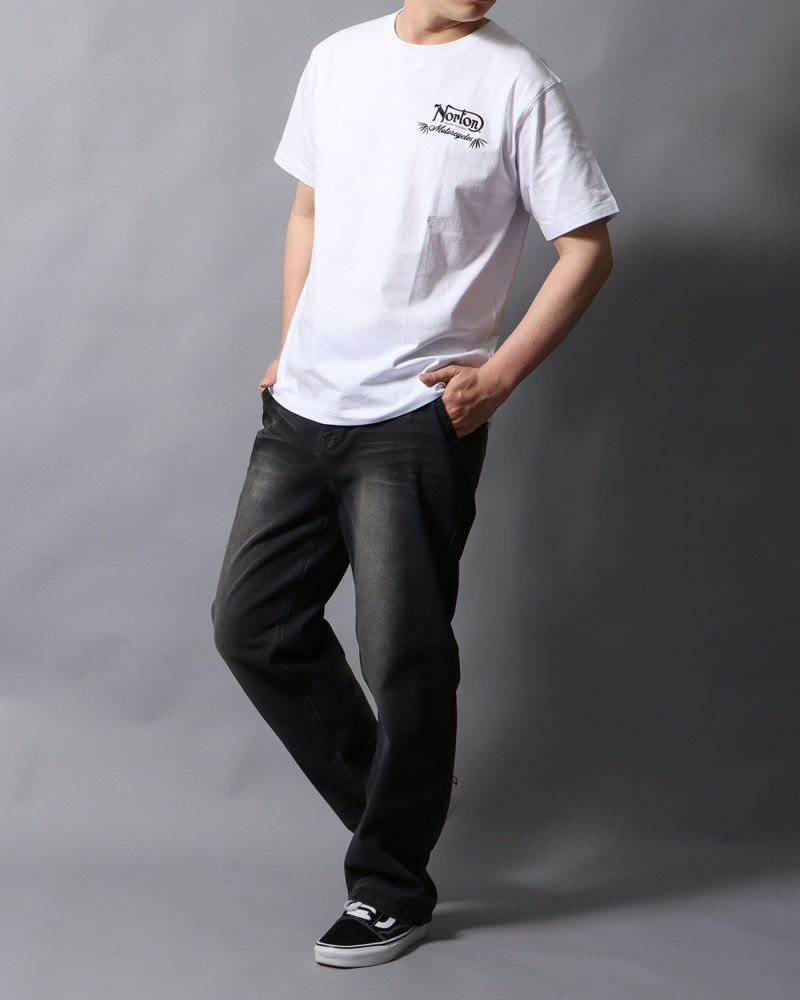 ホワイト：178cm/75kg(Lサイズ着用)