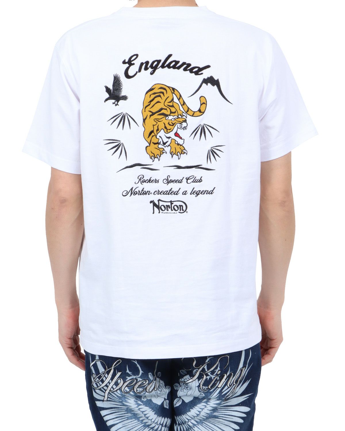 ホワイト：180cm67kg(Lサイズ着用)