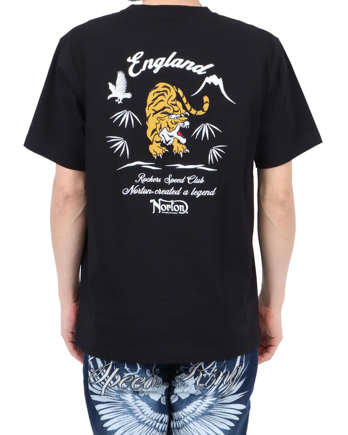 ブラック：180cm67kg(Lサイズ着用)