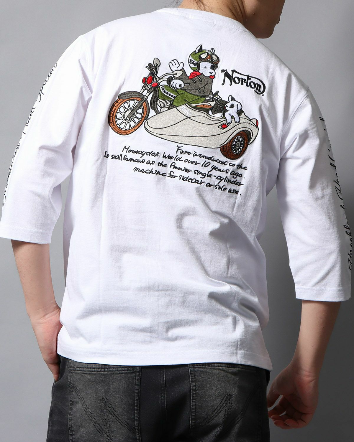 ホワイト：178cm/75kg(Lサイズ着用)