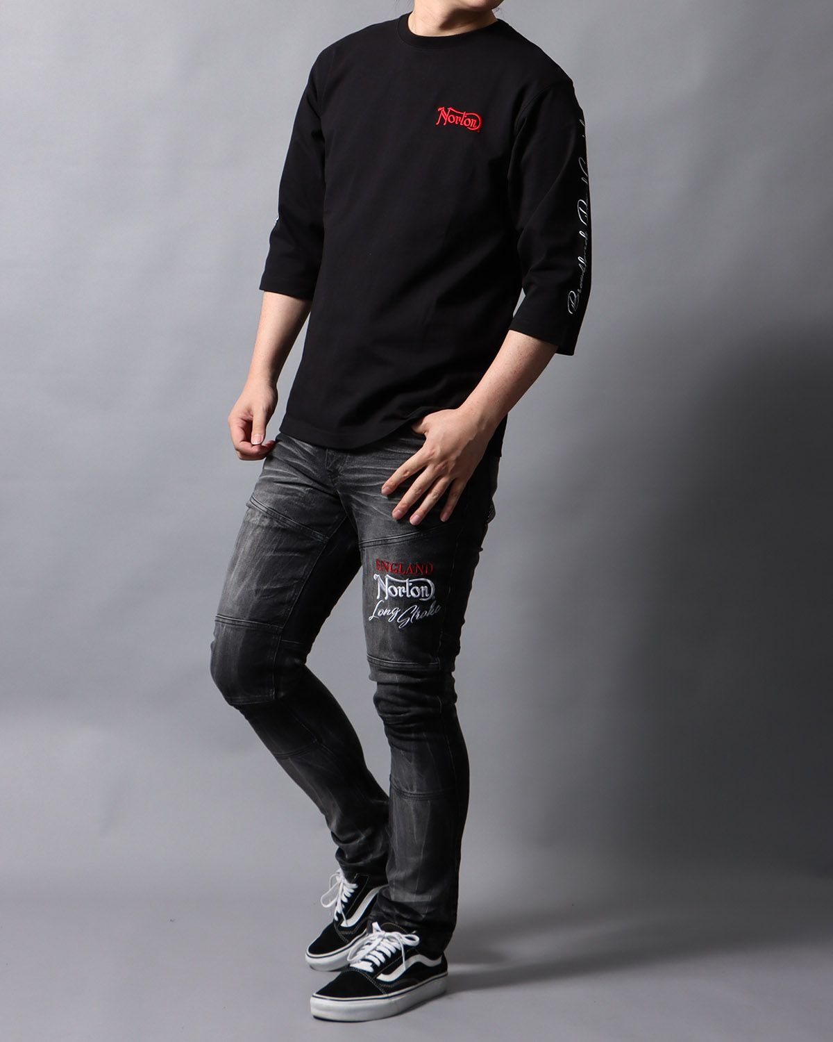 ブラック：178cm/75kg(Lサイズ着用)