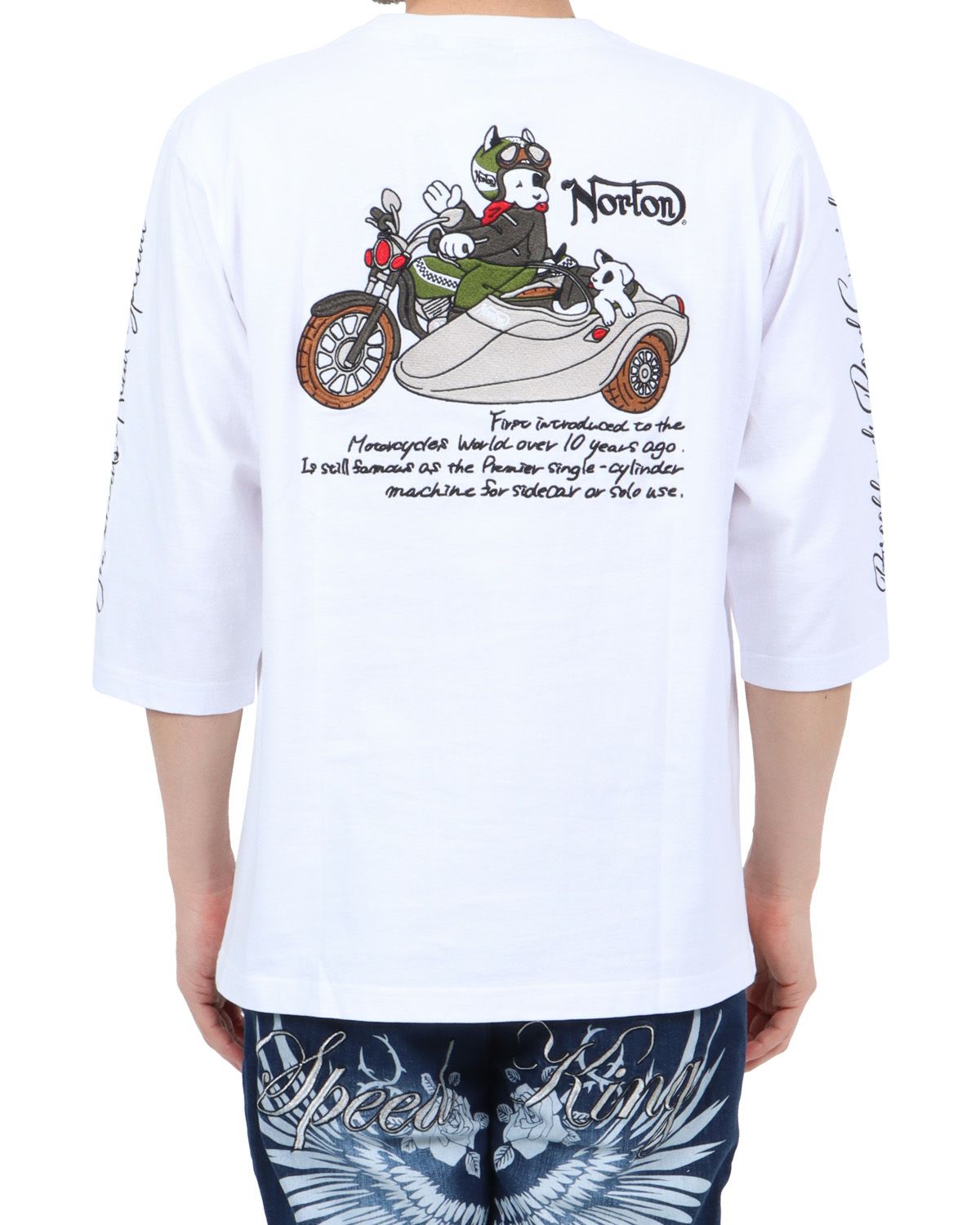 ホワイト：180cm67kg(Lサイズ着用)