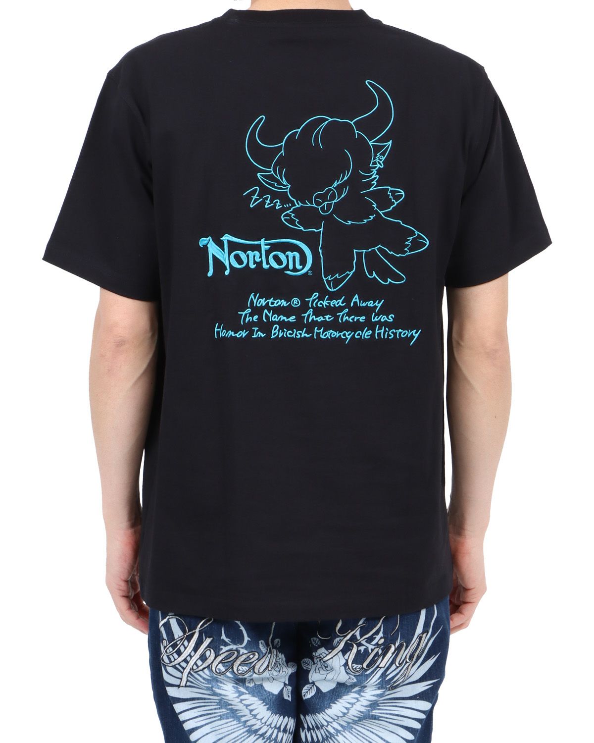 ブラック：180cm67kg(Lサイズ着用)