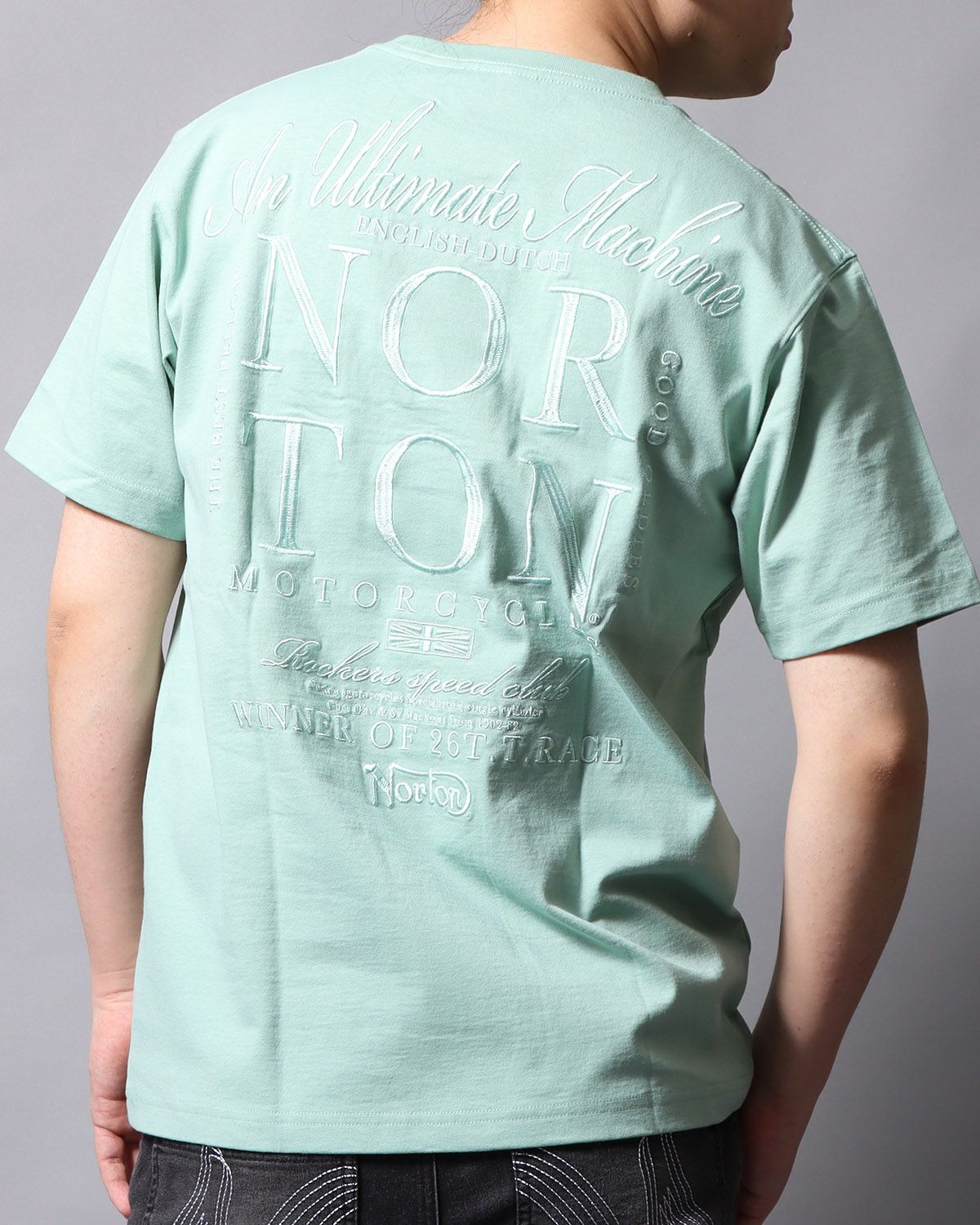 ミントグリーン：178cm/75kg(Lサイズ着用)