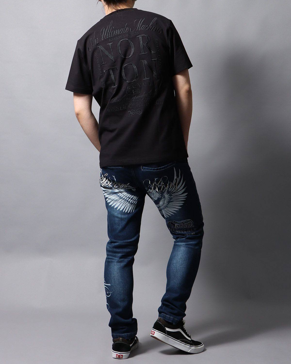 ブラック：178cm/75kg(Lサイズ着用)