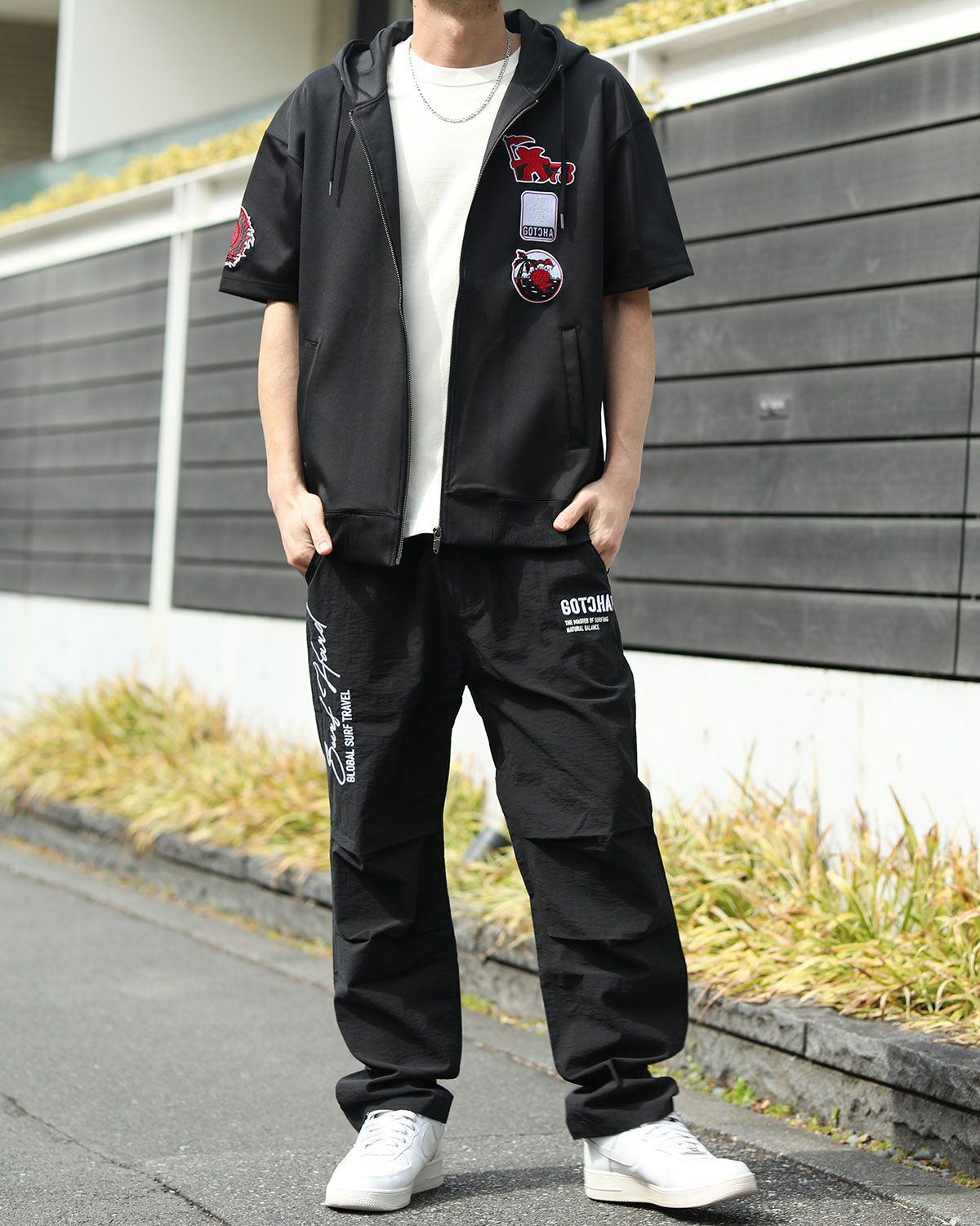 ブラック：180cm67kg(Lサイズ着用)