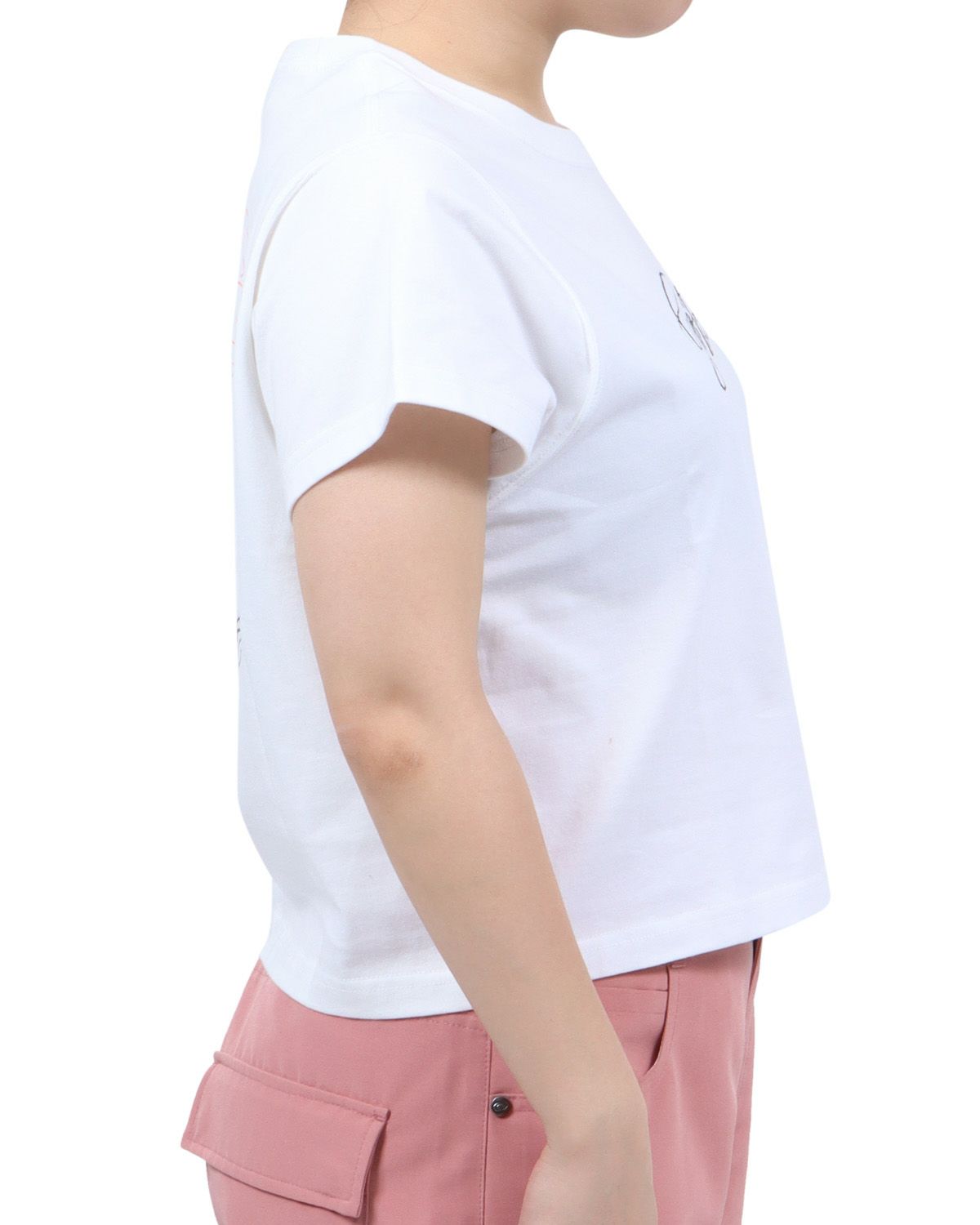 ホワイト：158cm(Mサイズ着用)