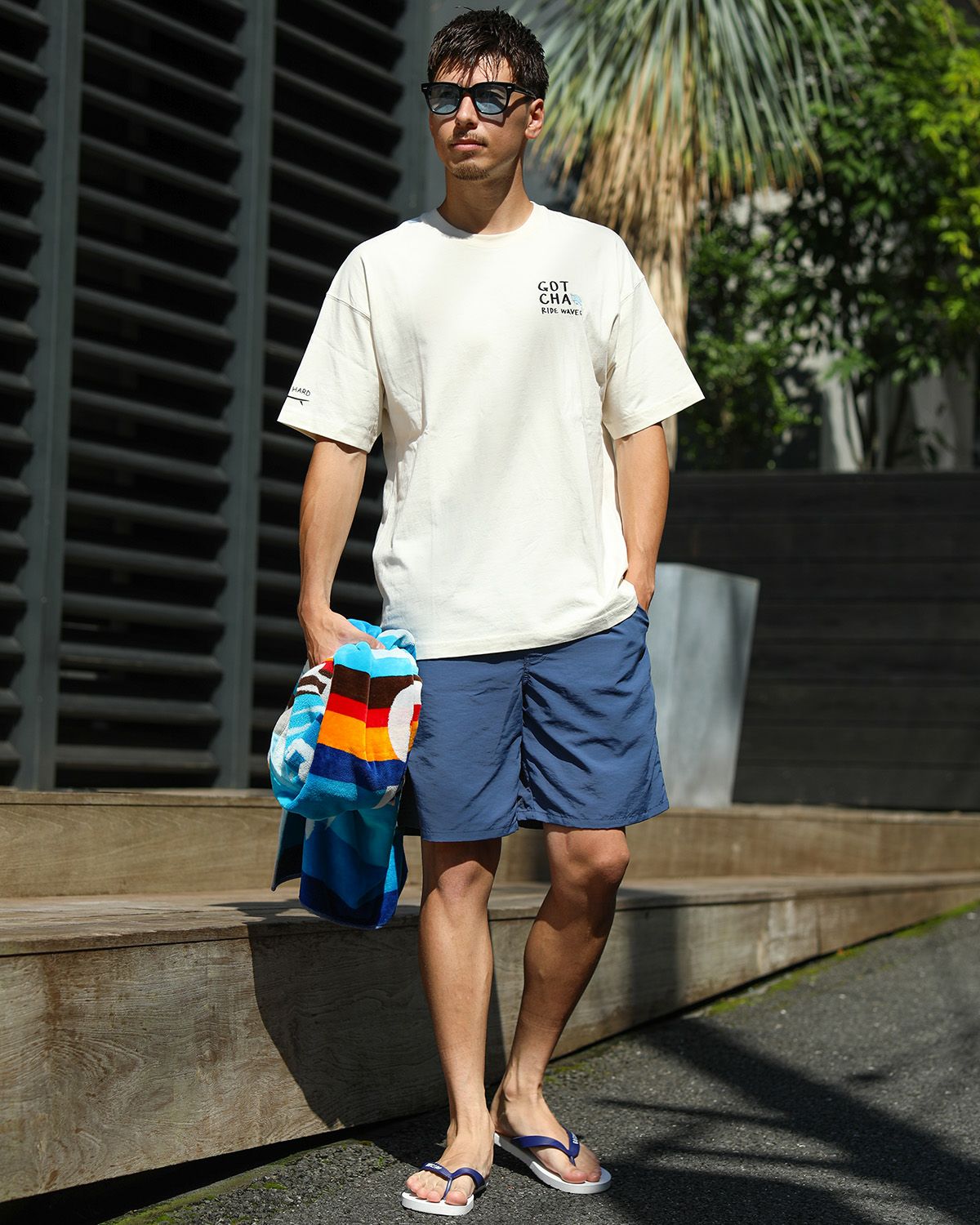 オフホワイト:180cm70kg(Lサイズ着用)