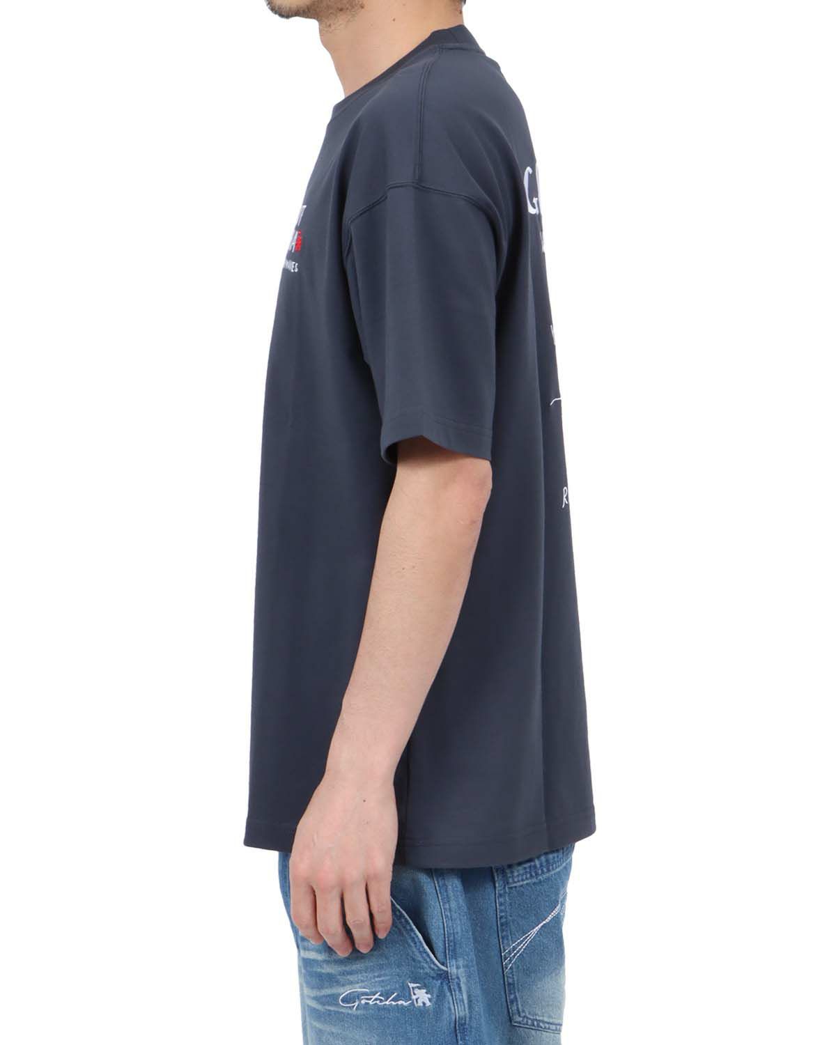 チャコール：180cm67kg(Lサイズ着用)