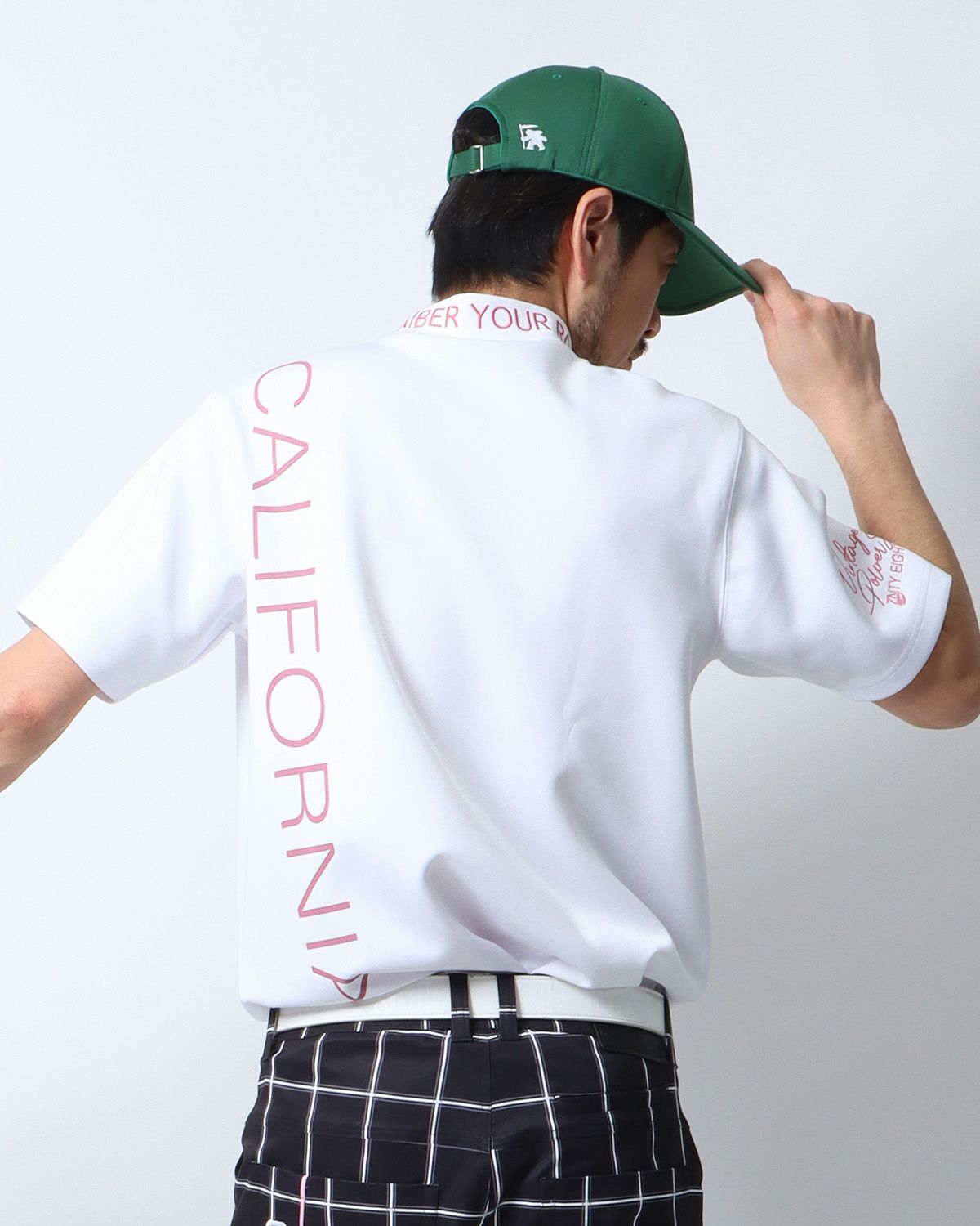 ホワイト：180cm67kg(Lサイズ着用)