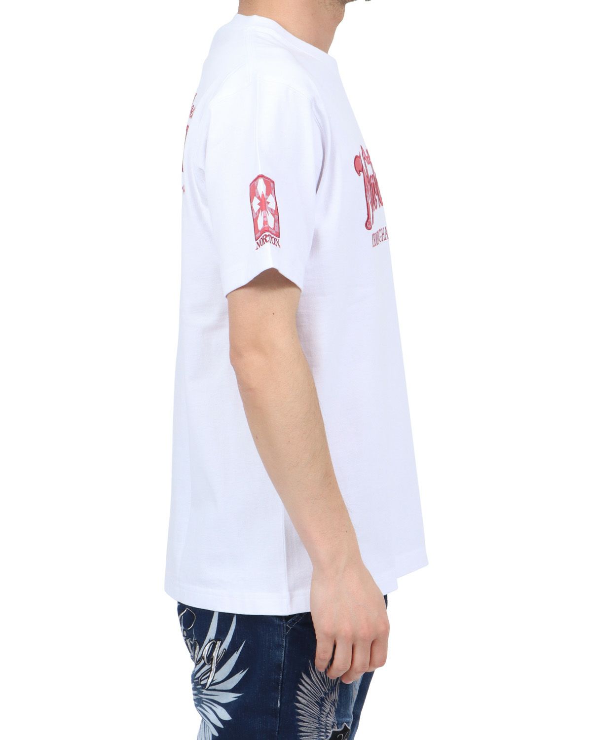 ホワイト：180cm67kg(Lサイズ着用)