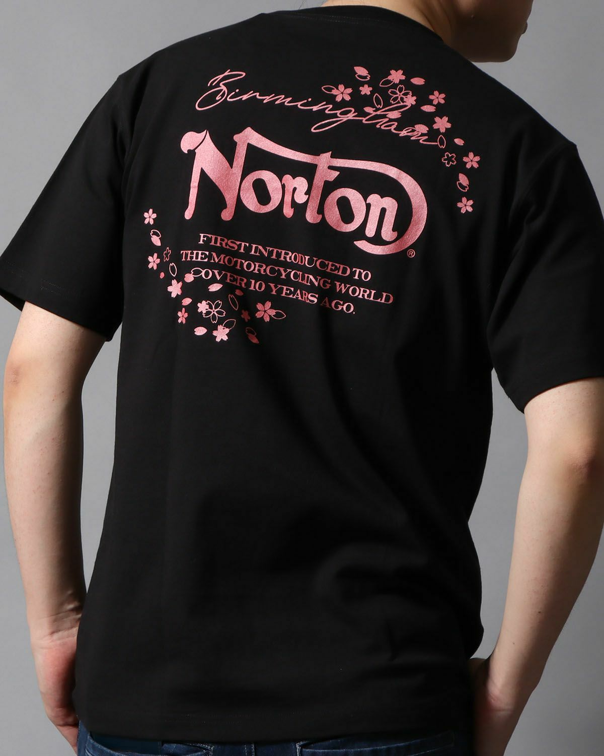 ブラック：178cm/75kg(Lサイズ着用)