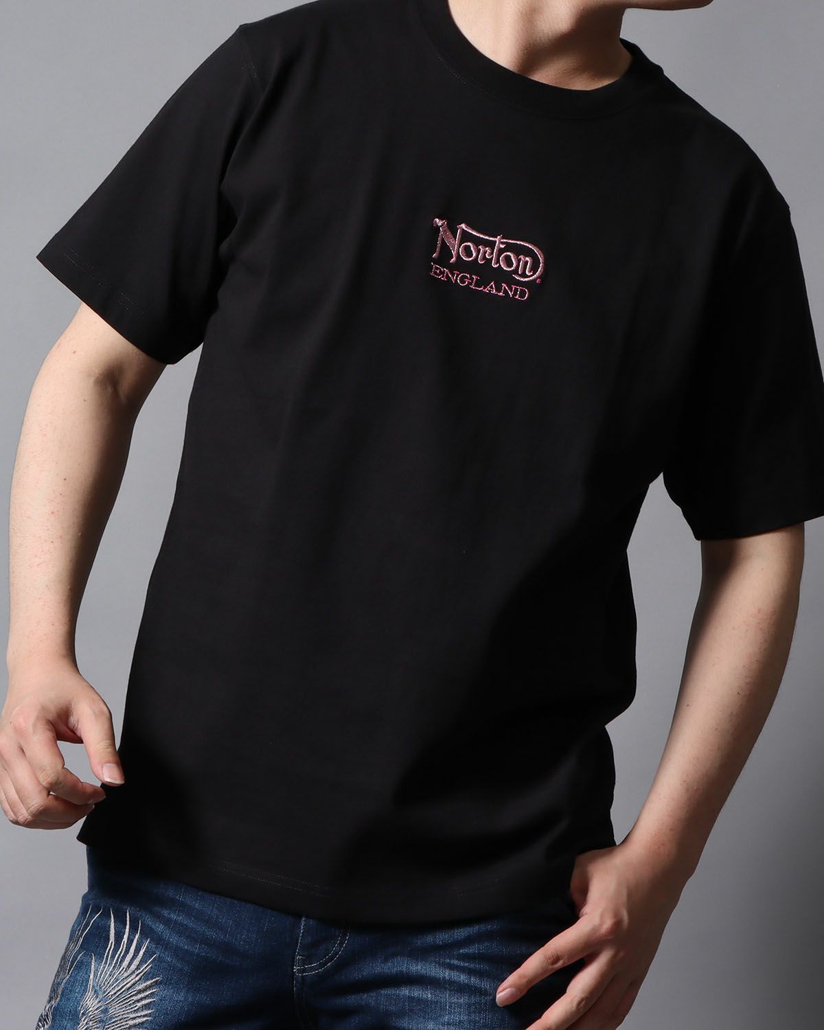 ブラック：178cm/75kg(Lサイズ着用)