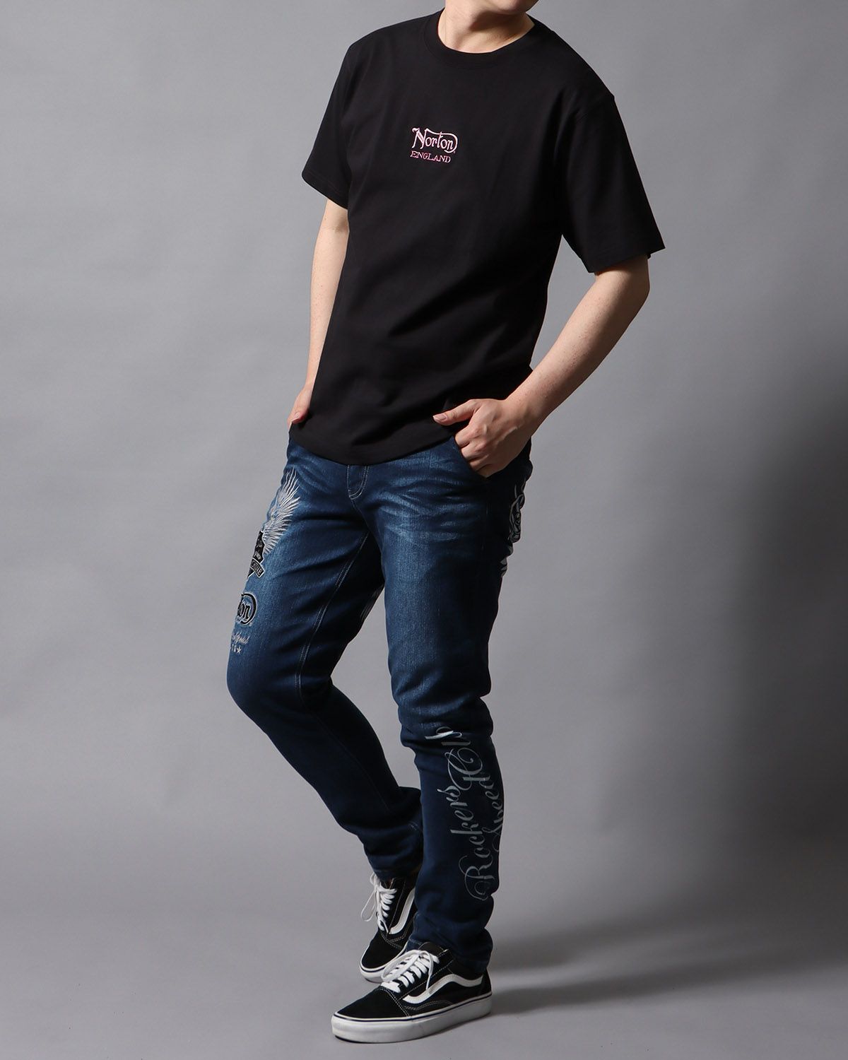 ブラック：178cm/75kg(Lサイズ着用)