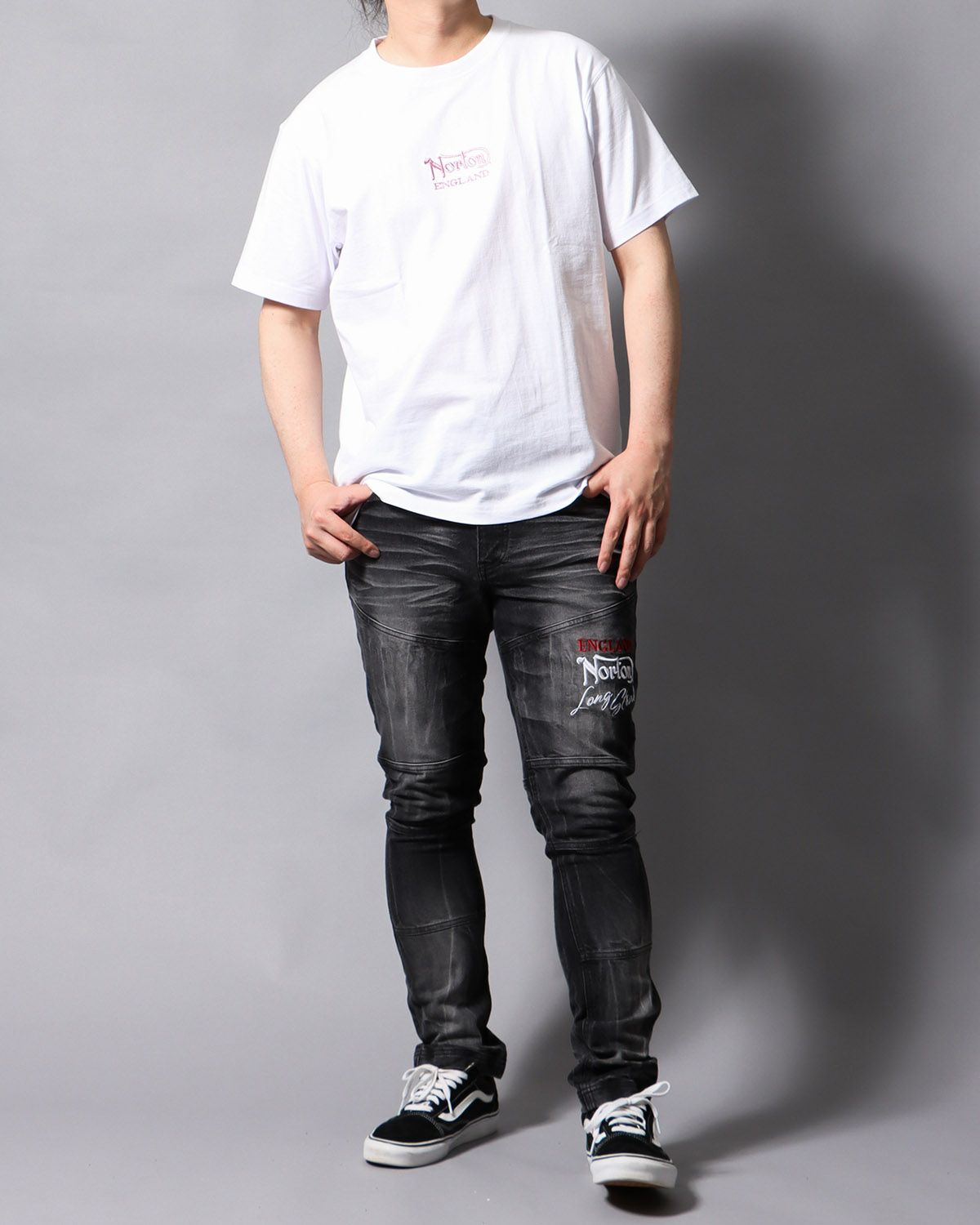 ホワイト：178cm/75kg(Lサイズ着用)